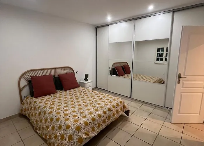 A Deux Pas Du Centre D Ile Rousse * L'Ile-Rousse (Corsica)