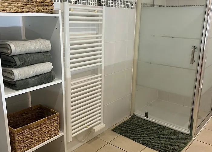 A Deux Pas Du Centre D Ile Rousse